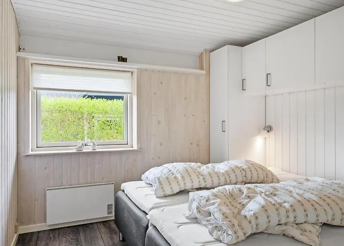 2 Bedroom In Holiday home *