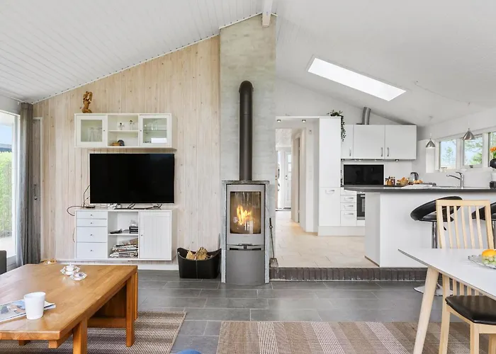2 Bedroom In Holiday home *